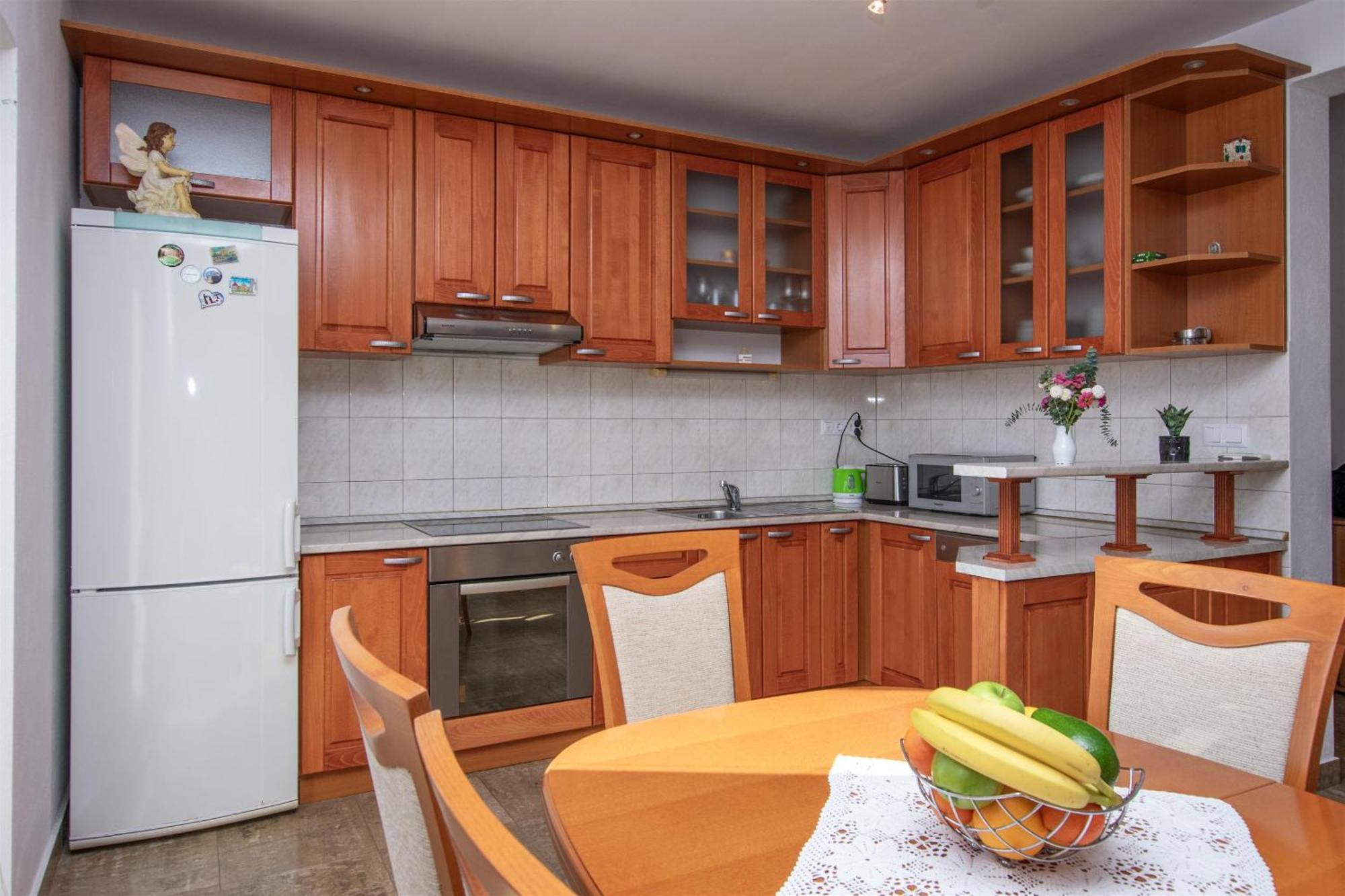 Apartment Zdravko Оміш Екстер'єр фото